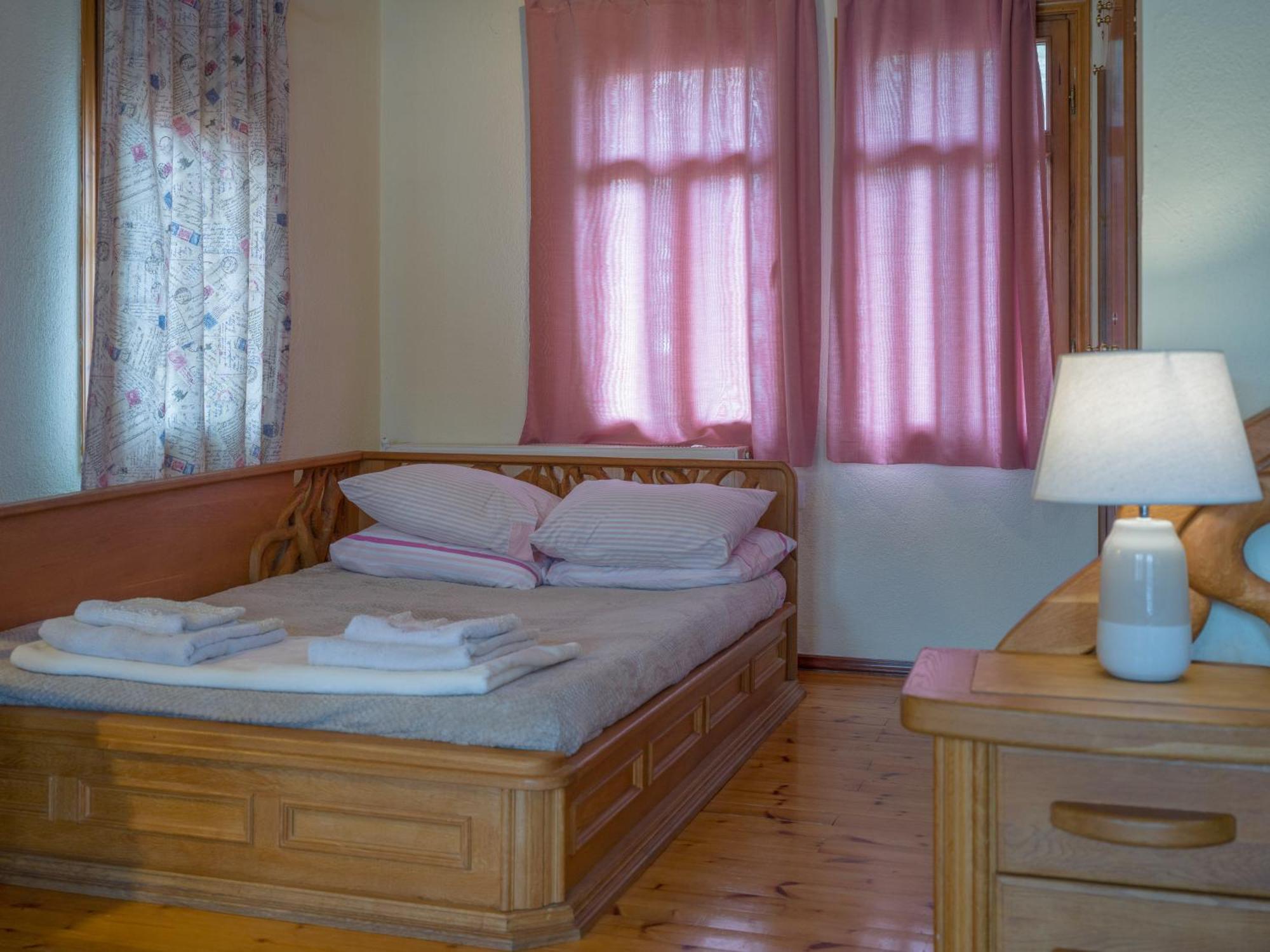 Prespes Lake View Family Apartment Florina Eksteriør billede